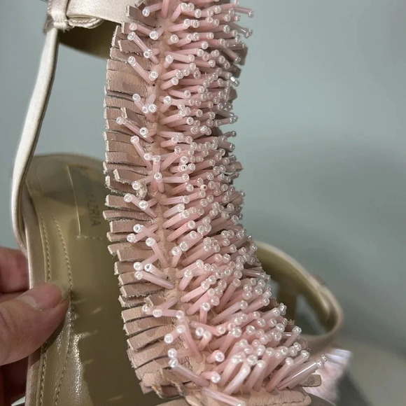 NWT BCGB Dusty Pink Satin High Heels with Fringe & Beads SZ 37/7 - Picture 8 of 13